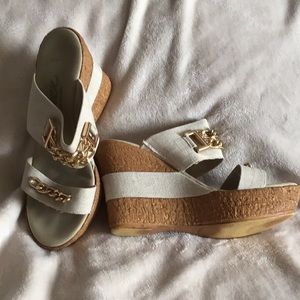 SIZE 7 /& 11 ONEX Hannah Bronze